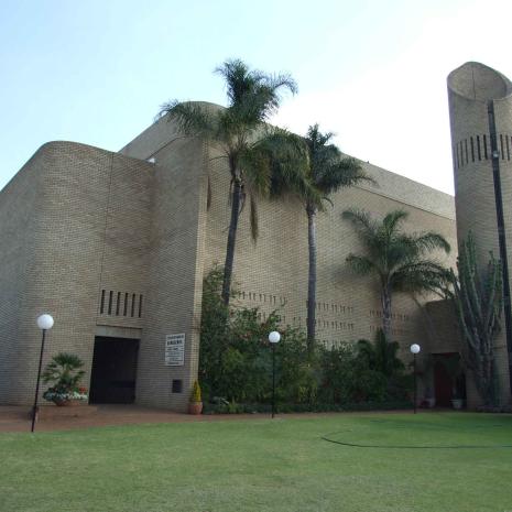 GAU-ROODEPOORT-Constantiakruin-Nederduitse-Gereformeerde-Kerk_02