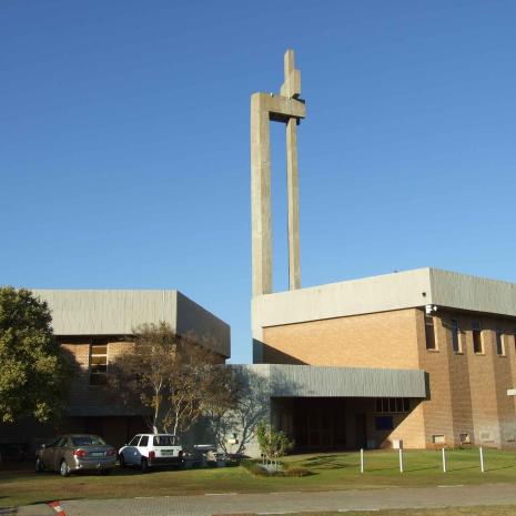NW-POTCHEFSTROOM-Grimbeekpark-Nederduitse-Gereformeerde-Kerk_03