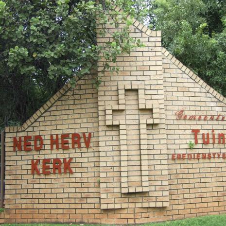 NW-RUSTENBURG-Tuine-Nederduitsch-Hervormde-Kerk_04