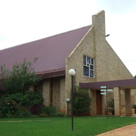 NW-RUSTENBURG-Tuine-Nederduitsch-Hervormde-Kerk_02