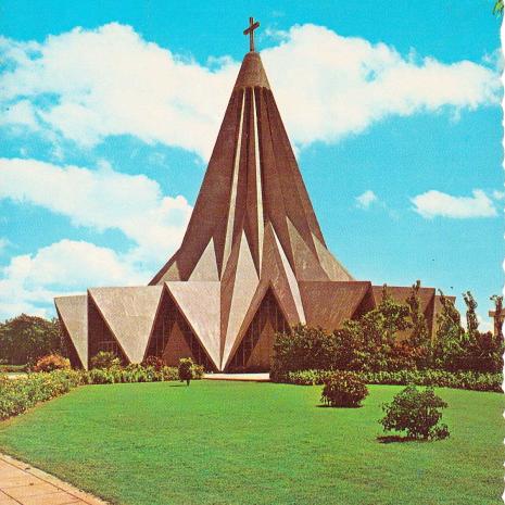 WW-Mozambique-MAPUTO-Santo-Antonio-da-Polana-Roman-Catholic-Church_07